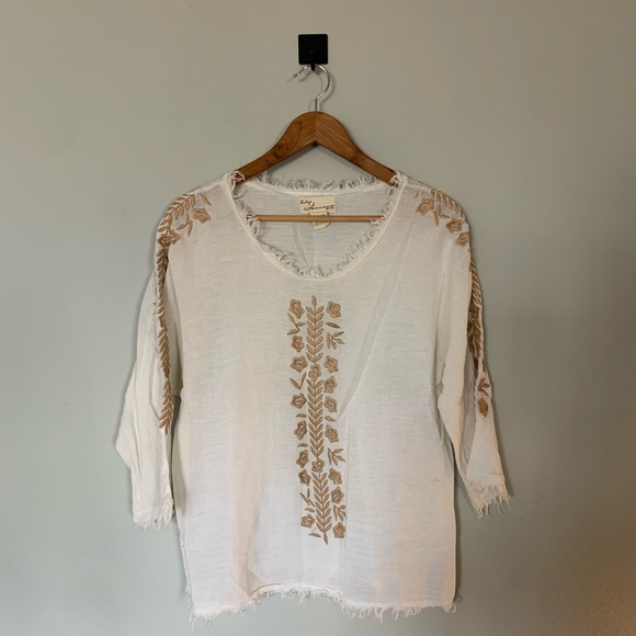 Vintage Havana Tops - Vintage Havana 3/4 Sleeve Top with Floral Accent